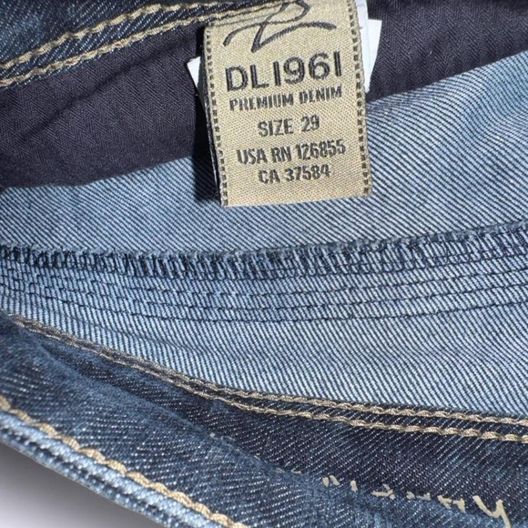 DL1961 Premium Denim Jeans
Size 29 • Dark Wash • Straight Leg - Picture 4 of 6